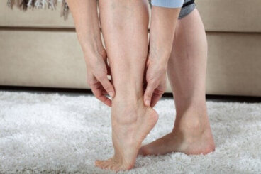 Gambe stanche e pesanti: cause e consigli