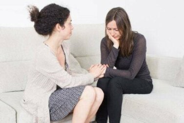 Ascoltare le persone che si lamentano ci toglie energia