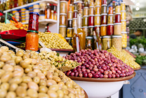 La dieta sostenibile prevede prodotti locali.