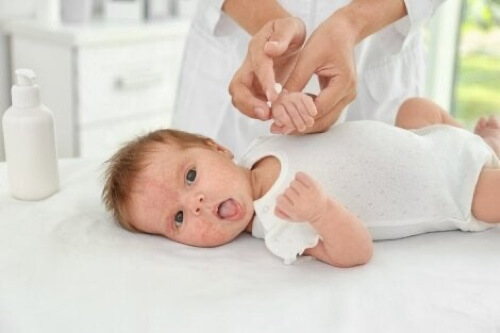Igiene e cura della pelle del neonato.