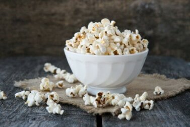 I popcorn fanno ingrassare davvero?