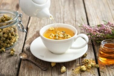 Infuso di camomilla: proprietà e benefici per la salute