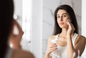 Acqua micellare: cos'è e a cosa serve?