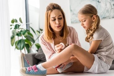 Curare una ferita infetta in sei passaggi