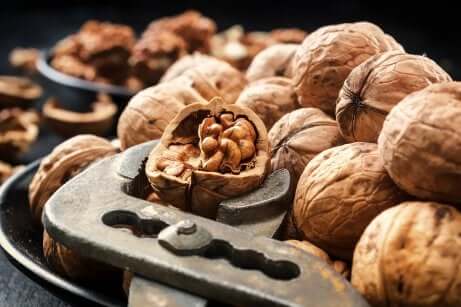 Le noci tra la frutta secca per aumentare la energia.