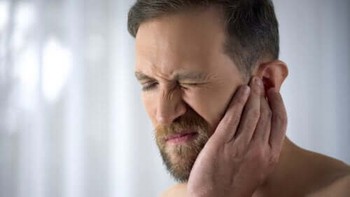 Otite e mal d'orecchio: rimedi naturali