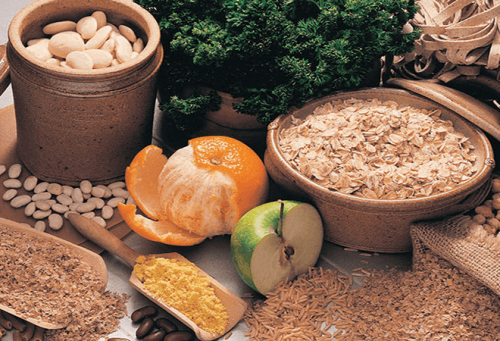 Alimenti ricchi di fibre per migliorare i sintomi della endometriosi.