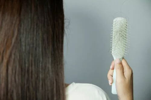 Caduta dei capelli.
