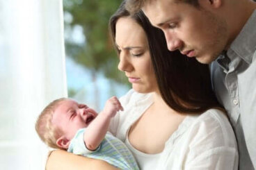 Coliche nel neonato: cause e guida per i genitori