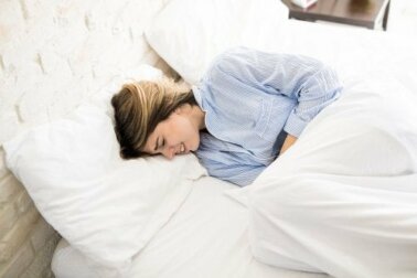 Calmare la sindrome premestruale con terapie naturali