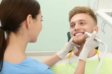 Eliminare il tartaro dai denti: utili consigli