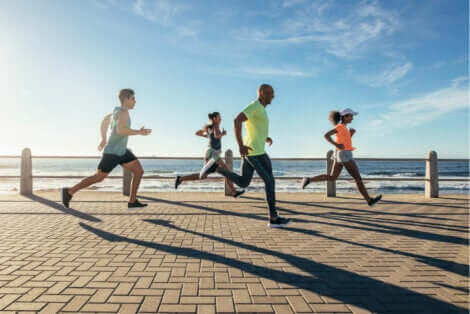 Jogging e running: persone che corrono.