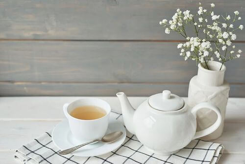 Tè bianco per combattere la tosse.