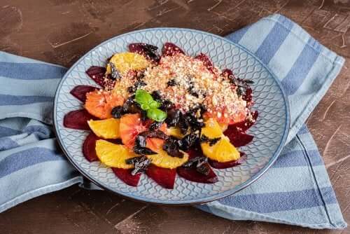 Insalata di agrumi, datteri e mandorle