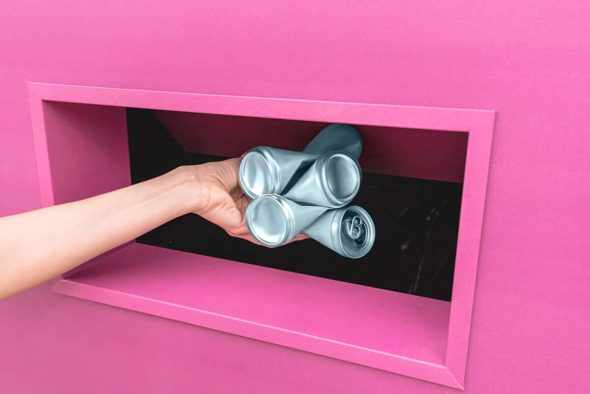 Riciclo di alluminio.