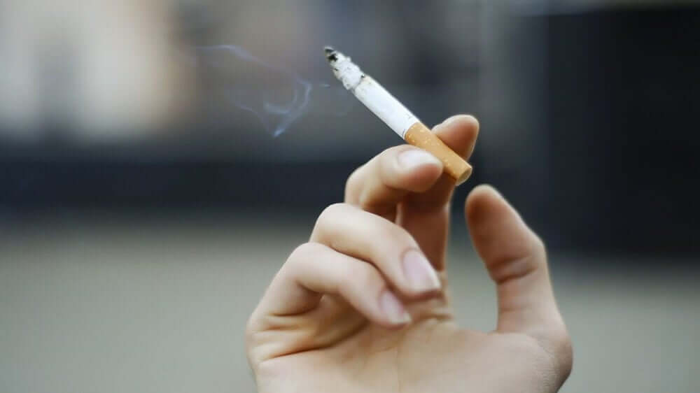 Sigarette tra i fattori di rischio per il tumore del cavo orale.