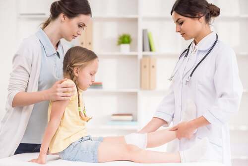 Trattamento medico per le gambe arcuate.