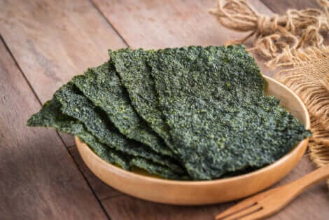 Fogli di alga nori.