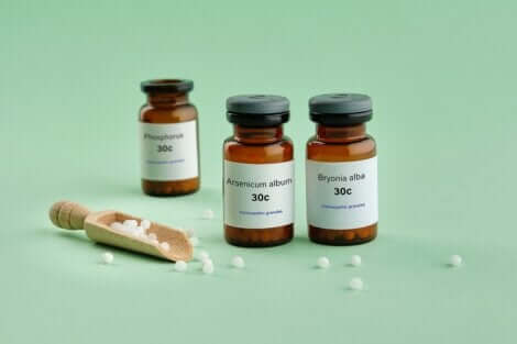 Boccetta con compresse omeopatiche di Bryonia Alba.