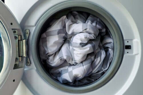 Lavare una trapunta nel giusto modo: 5 consigli