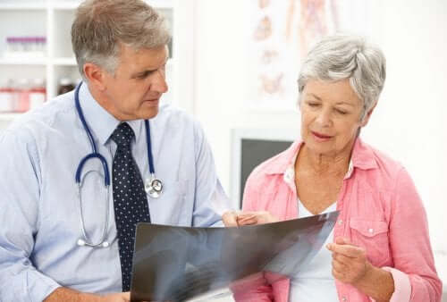 Osteoporosi post menopausale: cause e trattamento