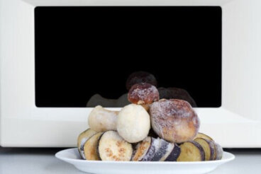 Funghi al microonde: ricetta facile e veloce