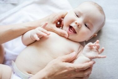 Primi dentini del bambino: come comportarsi?