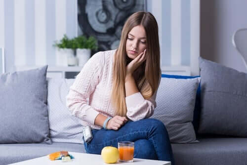 Ragazza adolescente con ipoglicemia.