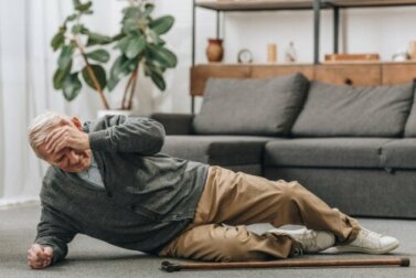 Cadute nelle persone anziane: come prevenirle