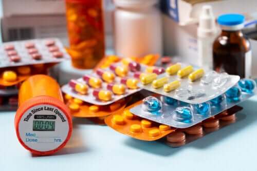 Farmaci in diversi formati.
