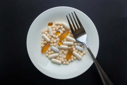 Farmaci lontano dai pasti e vicino: perché?