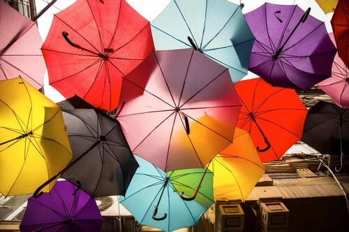 Ombrelli colorati.