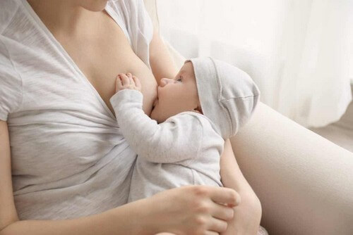 Allattamento al seno e suzione nel neonato.