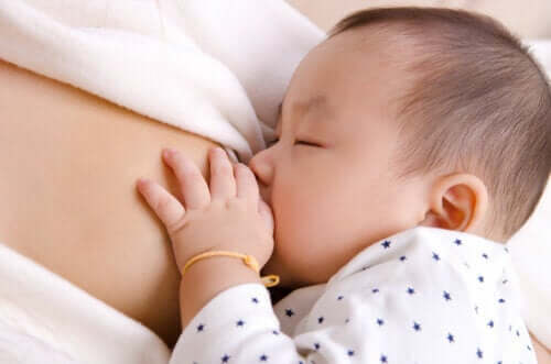 Il riflesso di suzione nel neonato: cosa c'è da sapere?