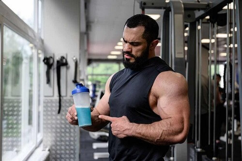 Allenamenti e bevande ipertoniche.