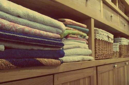 Armadio in ordine.