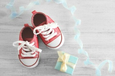 Bambini scalzi, è raccomandabile?