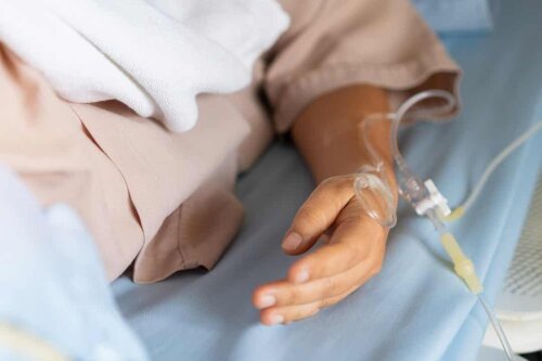 Amigdalina: somministrazione per via endovenosa.