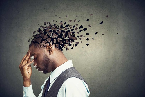 Uomo che perde la memoria.