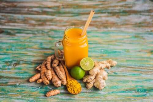 Trattare il dolore articolare con la curcuma e lo zenzero