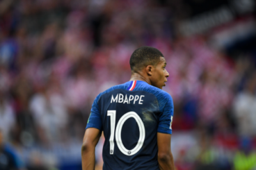Mbappé: la rigorosa routine e la dieta di una futura stella del calcio