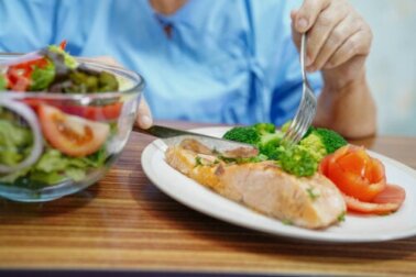 La dieta da seguire quando si soffre di epatite: cibi sì e cibi no