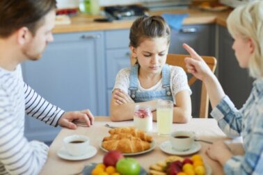 Stile genitoriale autoritario: caratteristiche e possibili effetti sui bambini