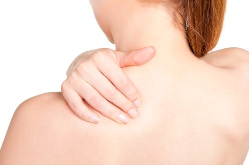 7 rimedi naturali per alleviare il dolore alla spalla