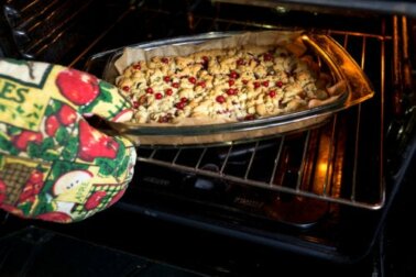 7 irresistibili ricette di dolci ai frutti rossi per le feste di fine anno