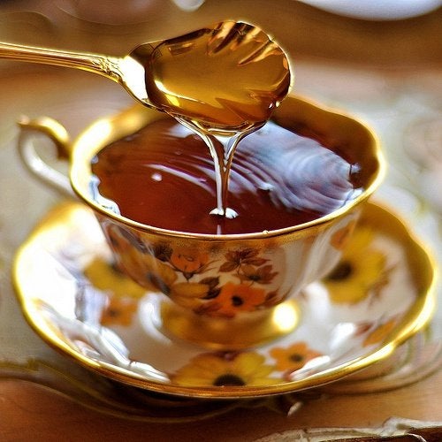 Miele e aceto di mele per contrastare l'insonnia in modo naturale