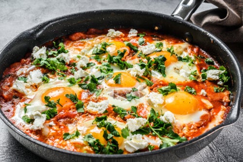 Lo shakshuka: una ricetta mediorientale con le uova