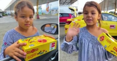 Sogna di andare a scuola e di fare la veterinaria, vende dolci per strada e parla 4 lingue