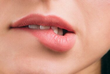 Donne a cui piace essere sculacciate: come si spiega?