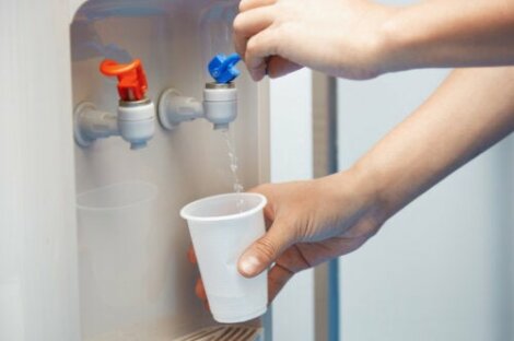 Distributore d'acqua per la casa: 6 consigli per la manutenzione